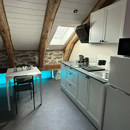 Petit Cocon Du Suc Holiday home *